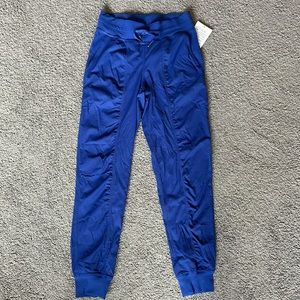 New!! Size 4 Lululemon Studio MR Jogger